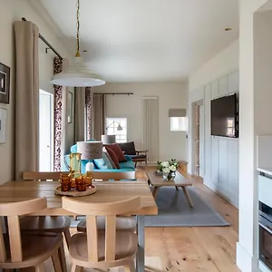 Aparthotel Cheval Abbey Apartments, At Holyrood